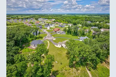 932 E Lauderdale Court, Edgerton, WI 53534 - Photo 4