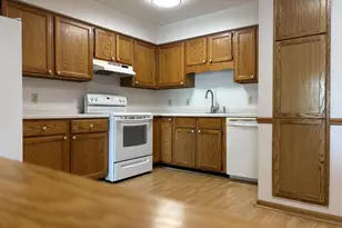 1422 Dayton Dr, Janesville, WI 53546 - Photo 8