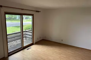 1422 Dayton Dr, Janesville, WI 53546 - Photo 4