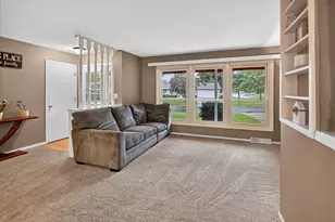 494 Hyland Dr, Stoughton, WI 53589 - Photo 6