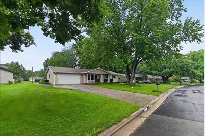 494 Hyland Drive, Stoughton, WI 53589 - Photo 2