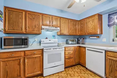 6008 Exchange Street, Mcfarland, WI 53558 - Photo 14