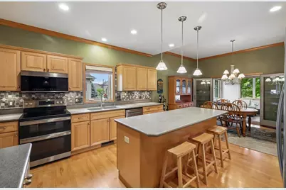 610 Pleasant Valley Parkway, Waunakee, WI 53597 - Photo 12