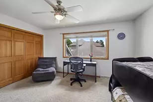 610 Pleasant Valley Pkwy, Waunakee, WI 53597 - Photo 30