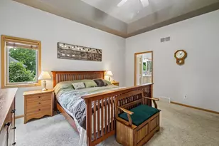 610 Pleasant Valley Pkwy, Waunakee, WI 53597 - Photo 22