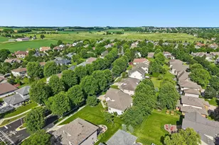 610 Pleasant Valley Pkwy, Waunakee, WI 53597 - Photo 52