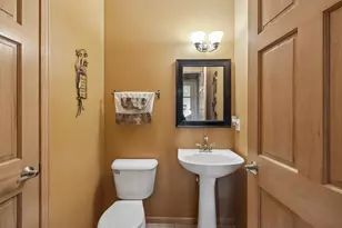 610 Pleasant Valley Pkwy, Waunakee, WI 53597 - Photo 20
