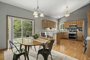 10 Byars Cir, Madison, WI 53719 - Photo 8