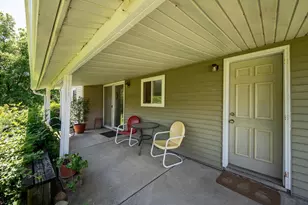 3402 Rutland Dunn Town Line Rd, Stoughton, WI 53589 - Photo 8