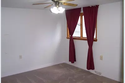 812 E Jefferson Street, Waupun, WI 53963 - Photo 12