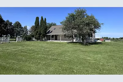 1626 S County Road C, Darien, WI 53114 - Photo 4