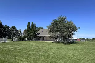 1626 S County Road C, Darien, WI 53114 - Photo 4