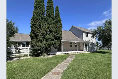 1626 S County Road C, Darien, WI 53114 - Photo 6