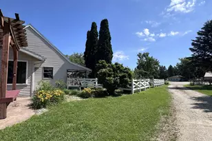 1626 S County Road C, Darien, WI 53114 - Photo 56
