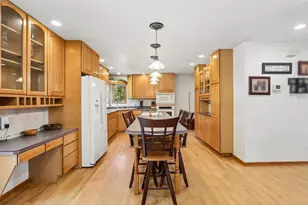 6443 Hickory Ln, Waunakee, WI 53597 - Photo 16