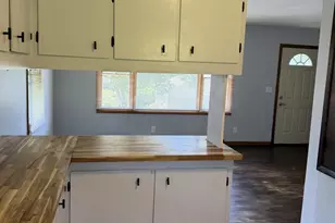 404 N Brooklyn Ave, Elroy, WI 53929 - Photo 10