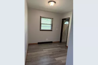 404 N Brooklyn Avenue, Elroy, WI 53929 - Photo 12