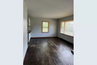 404 N Brooklyn Avenue, Elroy, WI 53929 - Photo 4