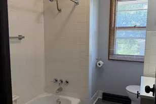 404 N Brooklyn Ave, Elroy, WI 53929 - Photo 16