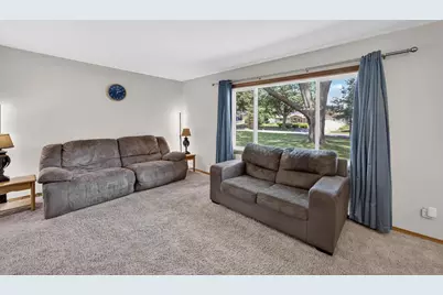 2206 Aspen Road, Madison, WI 53711 - Photo 4