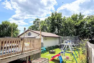211 S Prairie St, Prairie Du Chien, WI 53821 - Photo 4