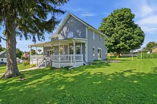 221 S Randolph St, Cuba City,  53807 - Photo 2