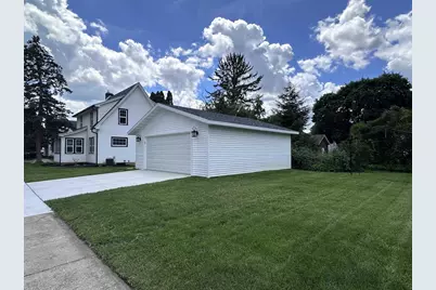 1221 Grace Street, Janesville, WI 53545 - Photo 2