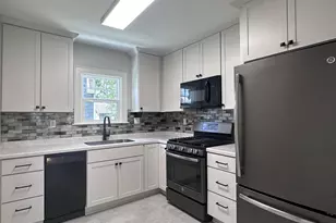 1221 Grace St, Janesville, WI 53545 - Photo 24
