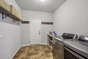 521 Patrick Ave, Waunakee, WI 53597 - Photo 28