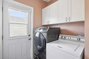 412 Harbor Heights Dr, Racine, WI 53185 - Photo 22