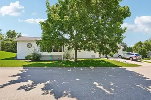 412 Harbor Heights Dr, Racine, WI 53185 - Photo 26