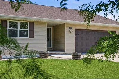 592 Abey Drive, Janesville, WI 53536 - Photo 4