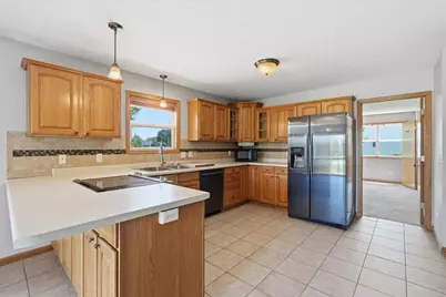 592 Abey Drive, Janesville, WI 53536 - Photo 14
