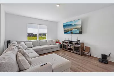 515 Trysil Aly N, Stoughton, WI 53589 - Photo 8