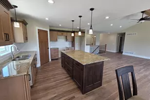 N7091 Still Point Trail, Pardeeville, WI 53954 - Photo 8