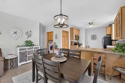 972 Stonehaven Drive, Sun Prairie, WI 53590 - Photo 8