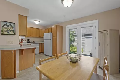 2104 Post Road, Madison, WI 53713 - Photo 10