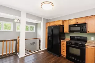 724 Crist Rd, Beloit, WI 53511 - Photo 6
