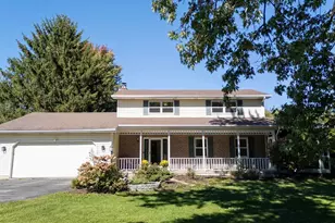 7824 Caribou Ct, Verona, WI 53593 - Photo 2