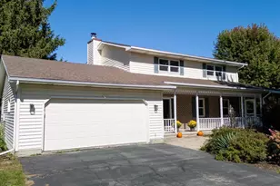 7824 Caribou Ct, Verona, WI 53593 - Photo 2