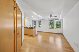 111 N Hamilton St, Madison, WI 53703 - Photo 2
