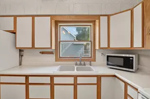 1129 Johnson St, Beloit, WI 53511 - Photo 12