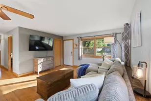 4617 Cody Ln, Madison, WI 53704 - Photo 4