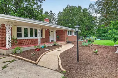726 Rockshire Drive, Janesville, WI 53546 - Photo 4