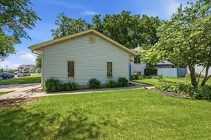 699 Robin Dr, Sun Prairie, WI 53590 - Photo 42