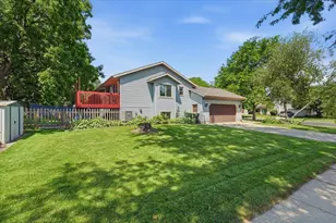 699 Robin Dr, Sun Prairie, WI 53590 - Photo 36