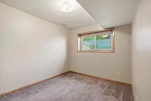 699 Robin Dr, Sun Prairie, WI 53590 - Photo 30