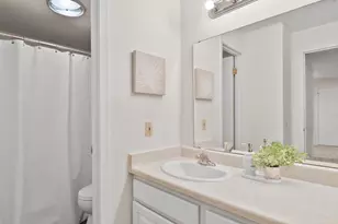 2410 Independence Ln, Madison, WI 53704 - Photo 24