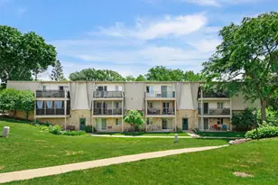 2410 Independence Ln, Madison, WI 53704 - Photo 24