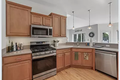913 Countryside Crossing, Waunakee, WI 53597 - Photo 10